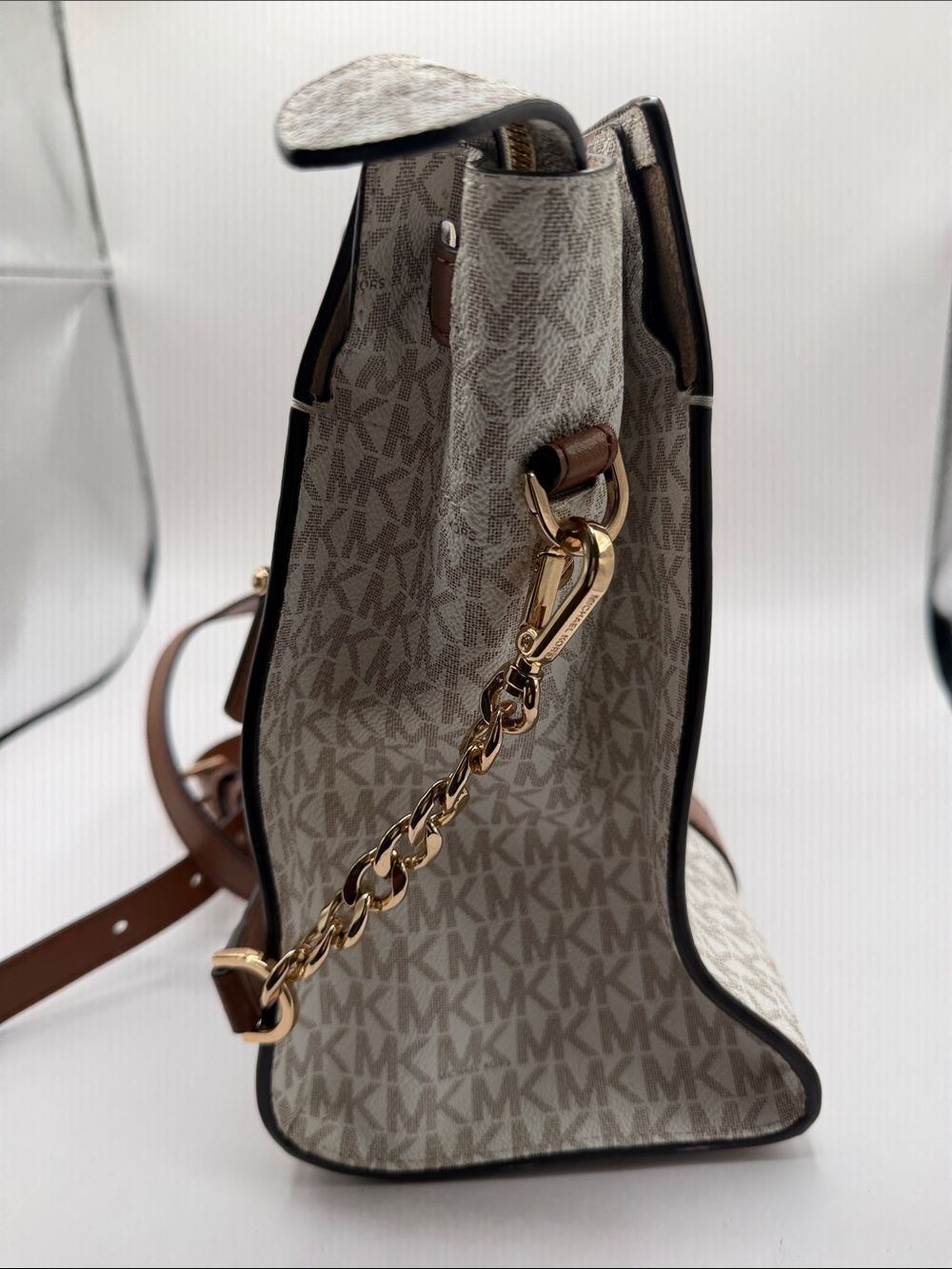 Michael Kors Pink and Cream Stripe Tote with Brown Trim and Matching Wallet - Picture 4 of 15